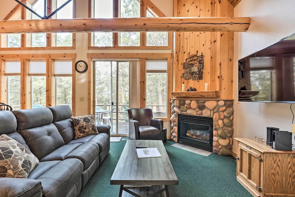 Chalet at Running Y Resort with Wraparound Deck - photo 37