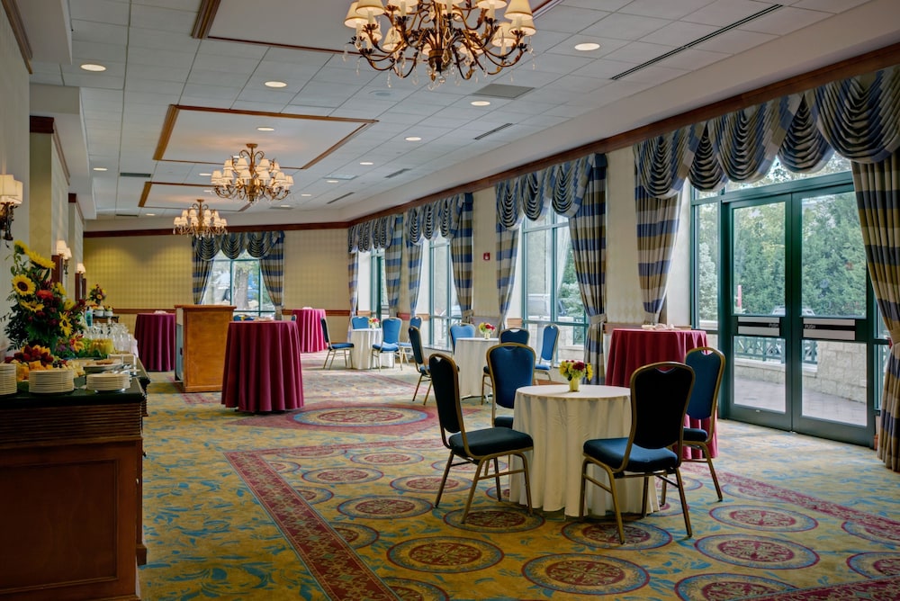 Crowne Plaza: Philadelphia King of Prussia by IHG - photo 41