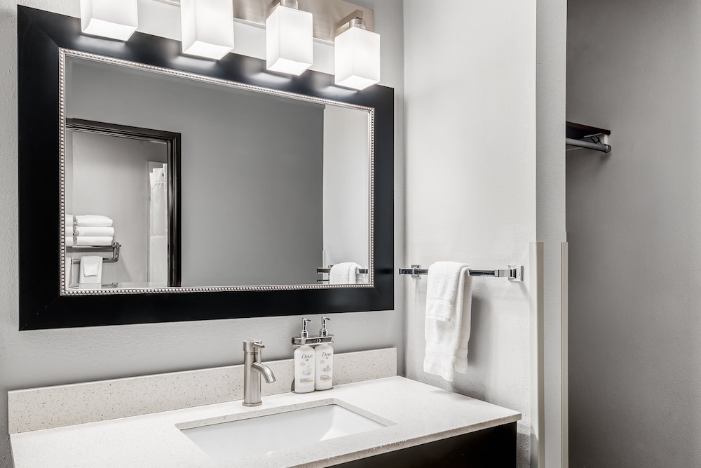 Garner Auburn Seattle by IHG - photo 15