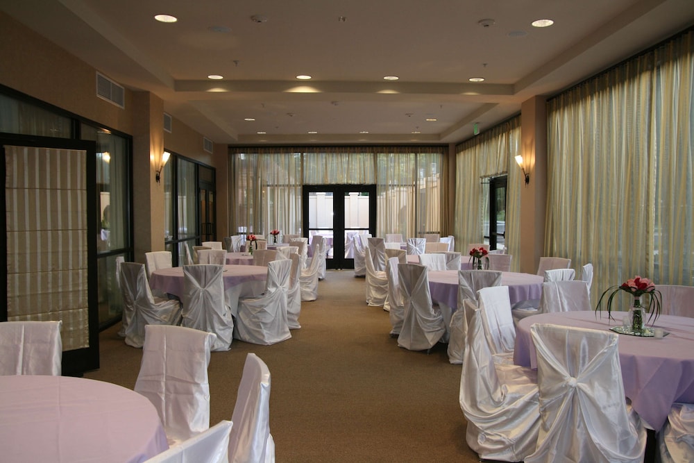 Hampton Inn Jacksonville Anniston Area - photo 58