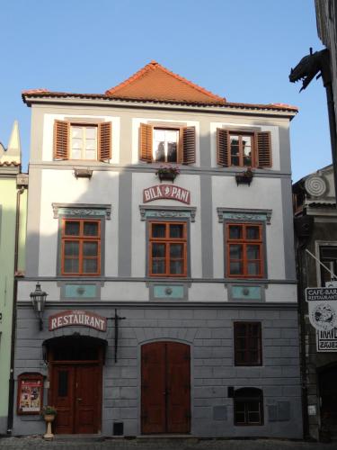 Ubytování U Bílé Paní — 4-Star Luxury Hotel in Cesky Krumlov, Czech Republic