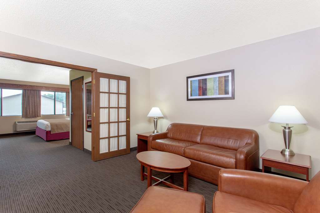 AmericInn by Wyndham New London - photo 20
