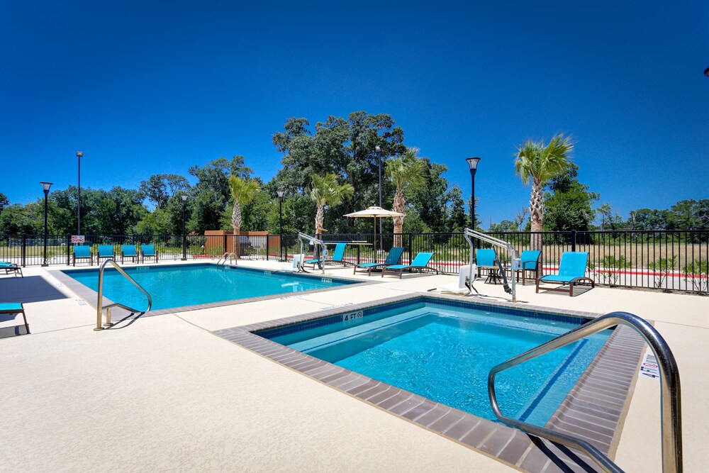 Candlewood Suites College Station At University by IHG - photo 41