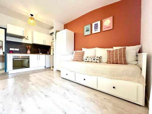 Le Clos Des Flots Proche Plages Et Centre Ville in Carqueiranne, France