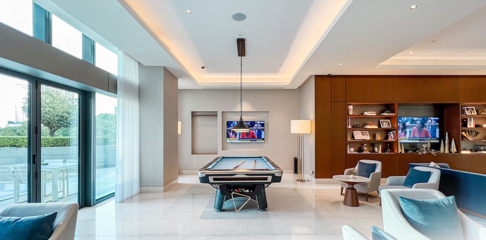 Posh 2 BR in Address Opera Mall Access — 4-Star Luxury Hotel in Dubai, United Arab Emirates