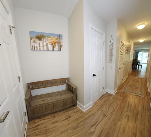Poolside Condo in Surfside Beach — 4-Star Luxury Hotel in Myrtle Beach, United States
