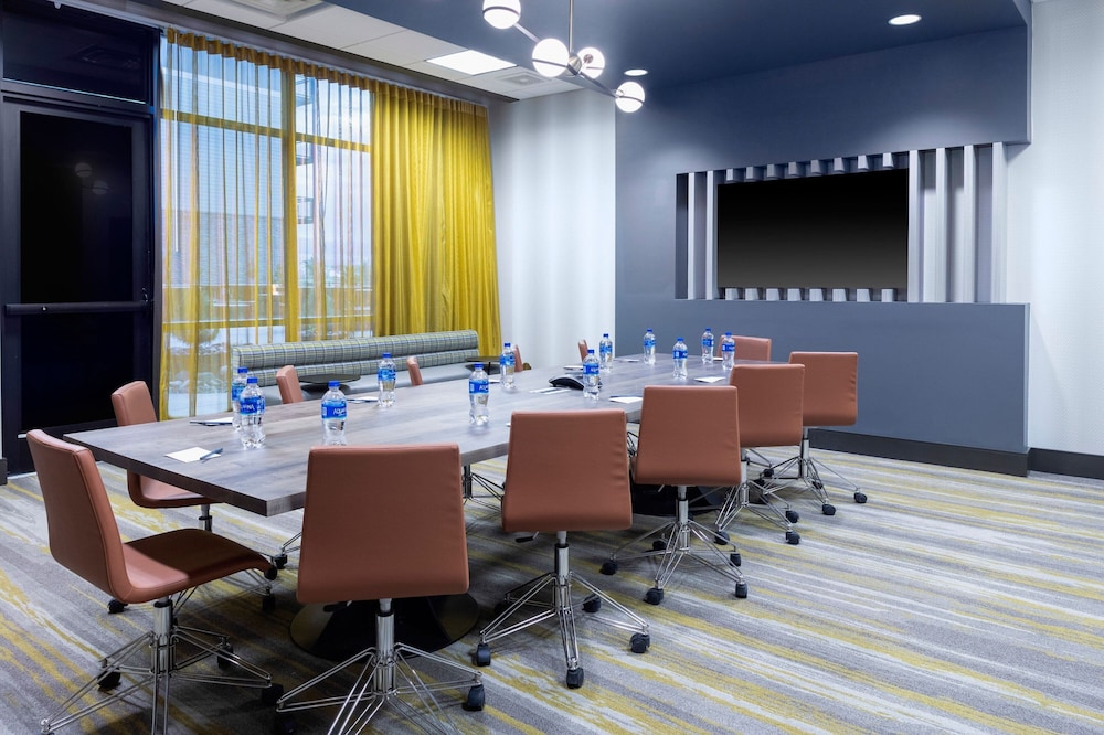 SpringHill Suites by Marriott Great Falls - photo 18