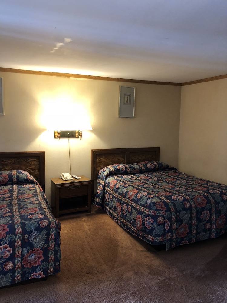 Du Wayne Motel - photo 17