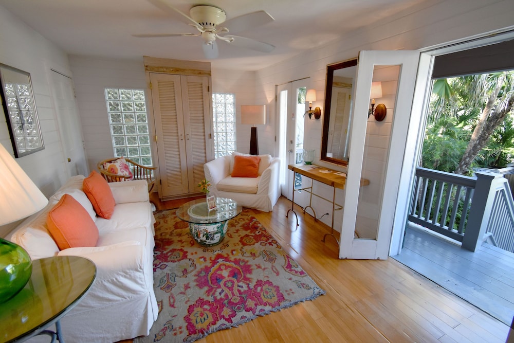 Simonton Court Historic Inn & Cottages - photo 172