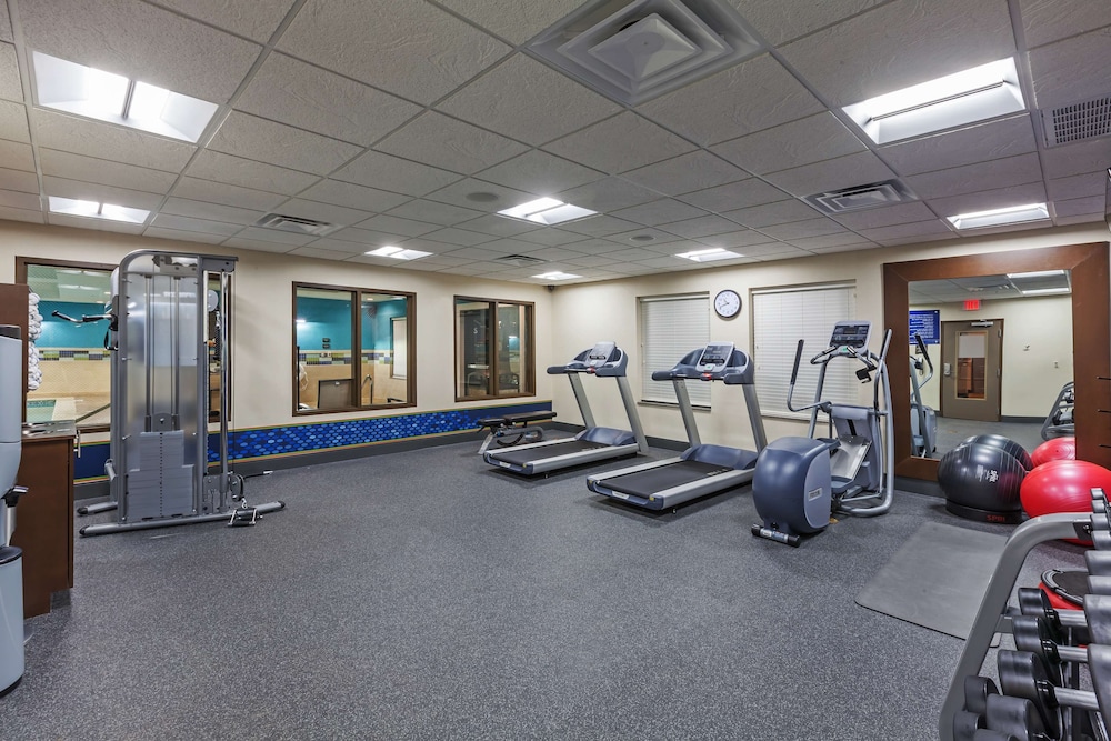 Hampton Inn & Suites Claremore - photo 35