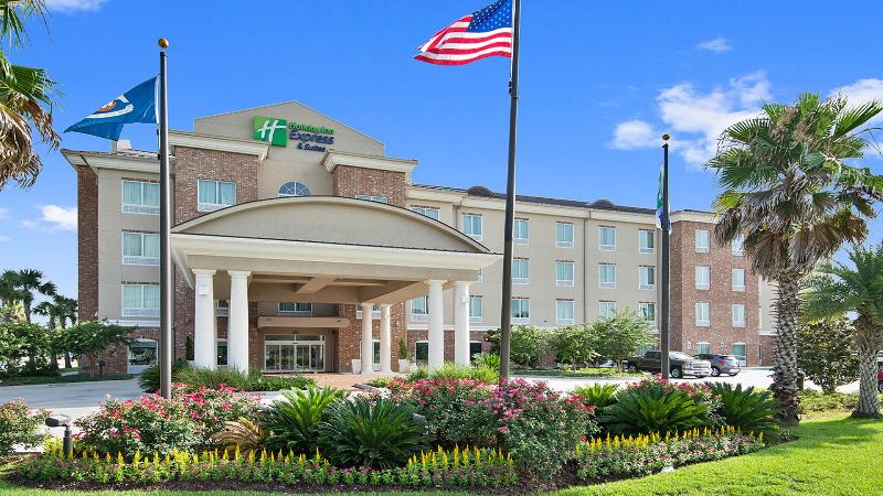 Holiday Inn Express & Suites Gonzales by IHG - carbon neutral hotel in Gonzales