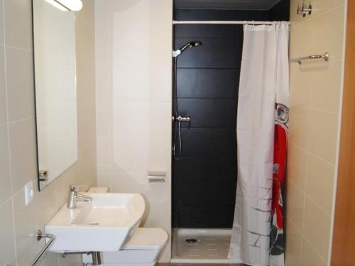 Urpa Apartaments — Llanca
