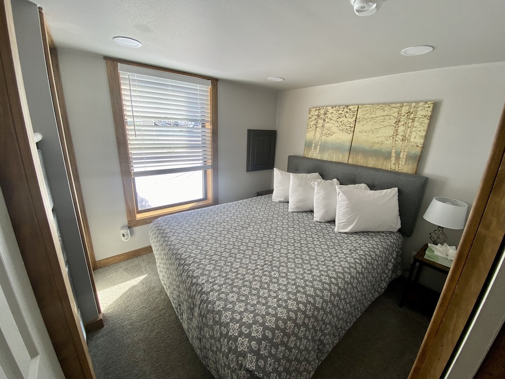 The Lodges of Oak Creek - photo 11