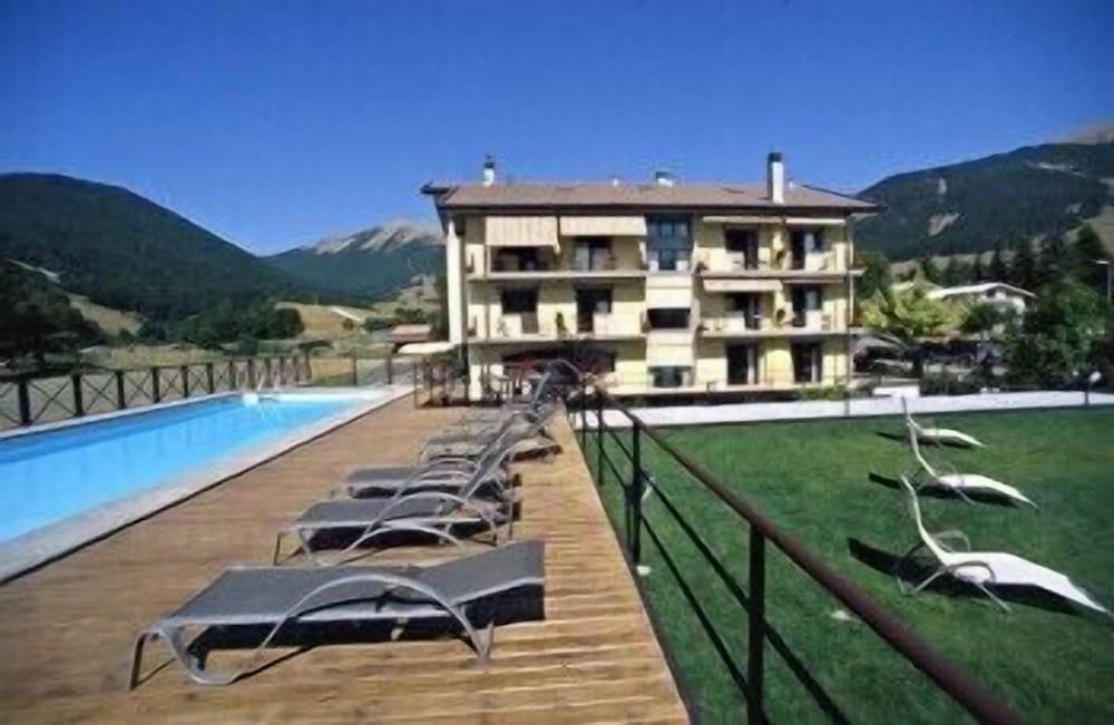 Hotel Sport Daniel — 4-Star Luxury Hotel in Pescasseroli, Italy