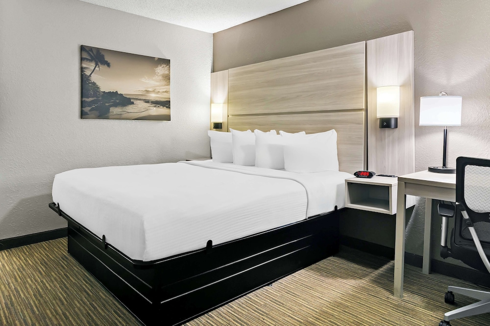 Best Western The Oasis at Joplin - photo 20