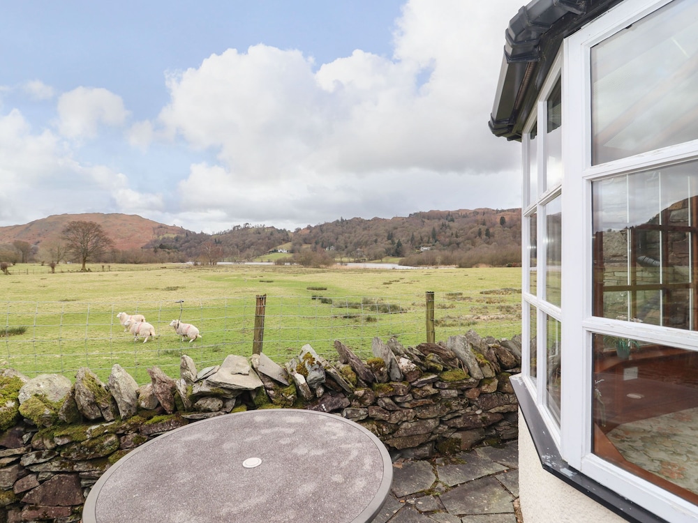 Pavement End Cottage — 4-Star Luxury Hotel in Ambleside, United Kingdom
