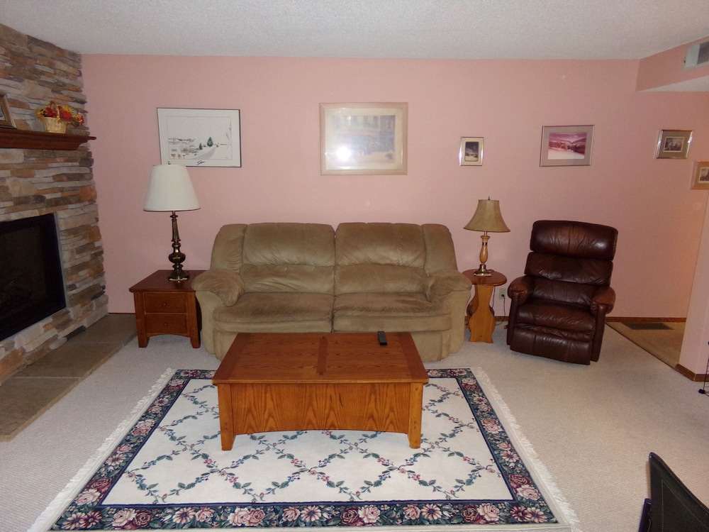 Mountainside 2 Bed 2 Bath - photo 9