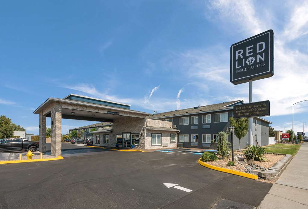 Red Lion Inn & Suites Kennewick Tri Cities - photo 2