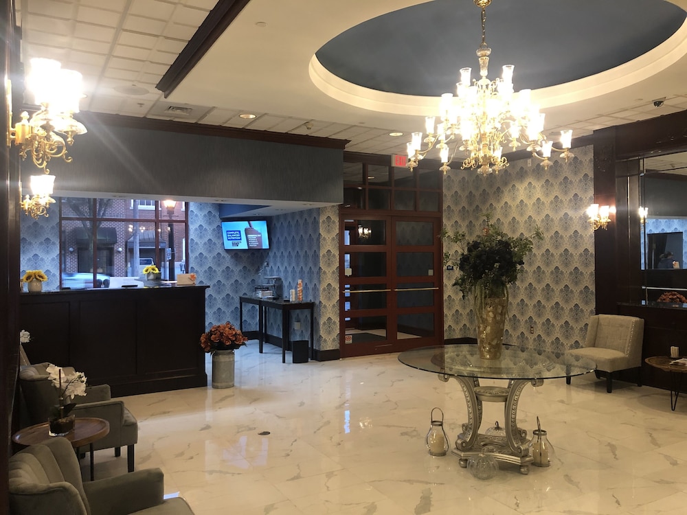 University Hotel & Suites Shippensburg Trademark by Wyndham - featured photo