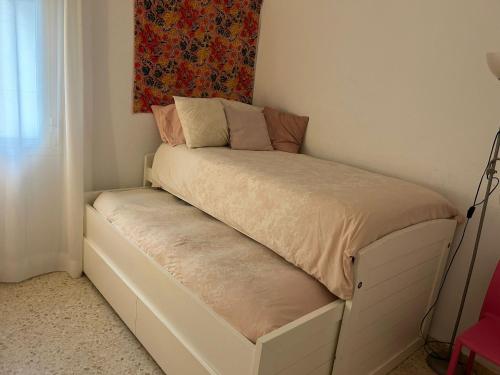 Habitación Cuki baño privado — hotel in Mairena Del Aljarafe