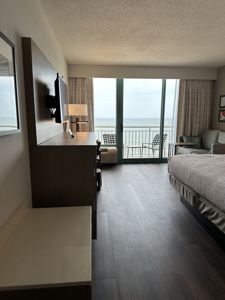 Hampton Inn Virginia Beach Oceanfront South - photo 6