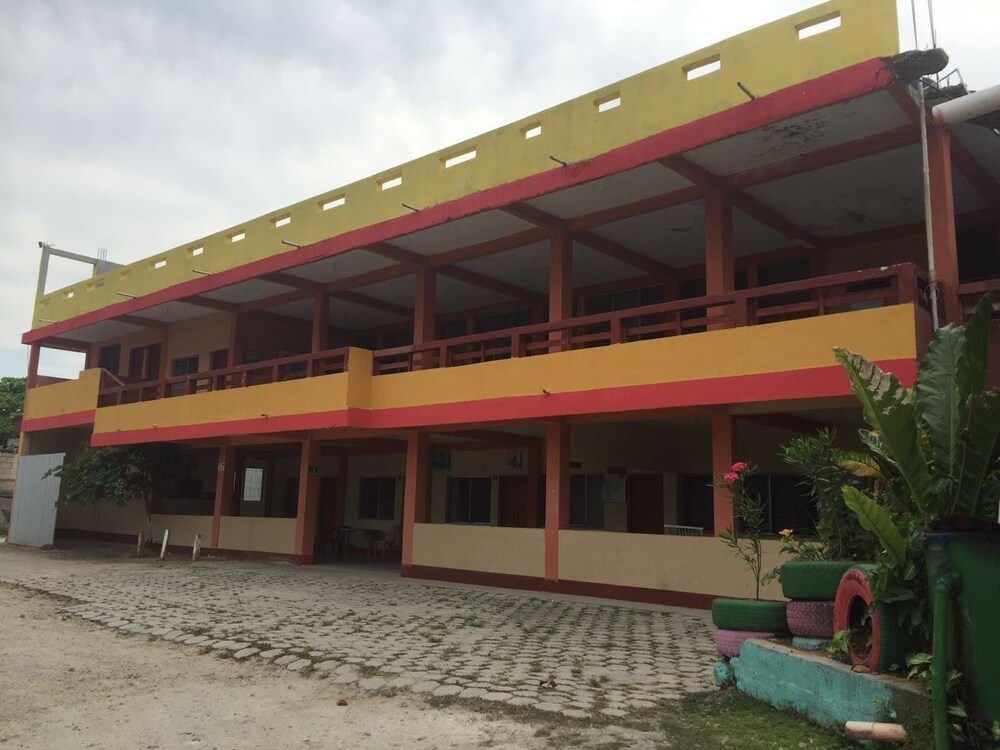 Hotel Miraflores in San Benito, Guatemala