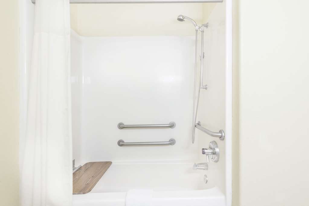 Days Inn & Suites by Wyndham Lordsburg - photo 6