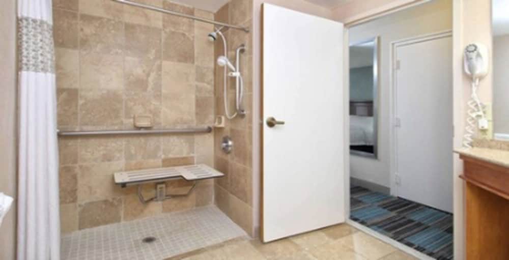 Hampton Inn Tucson Airport - photo 32