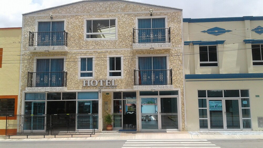 Hotel Orquidea Resort - carbon neutral hotel in Viani