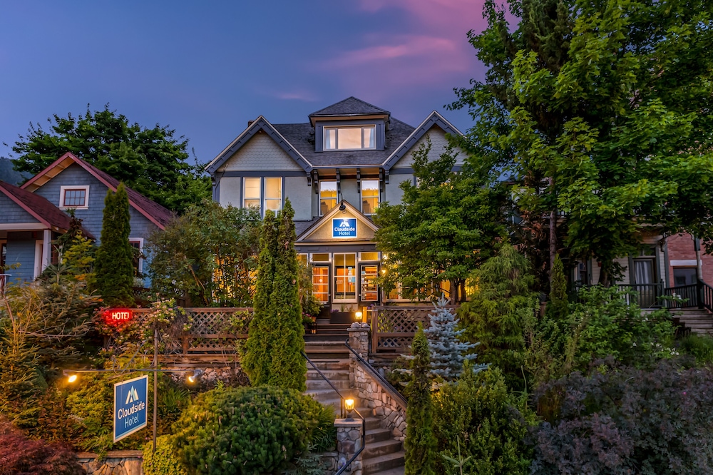 Cloudside Hotel in Nelson, Canada