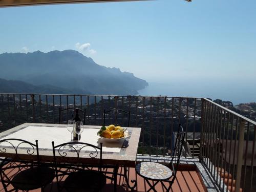 Appartamento Elisa in Villa Laura — 4-Star Luxury Hotel in Scala, Italy