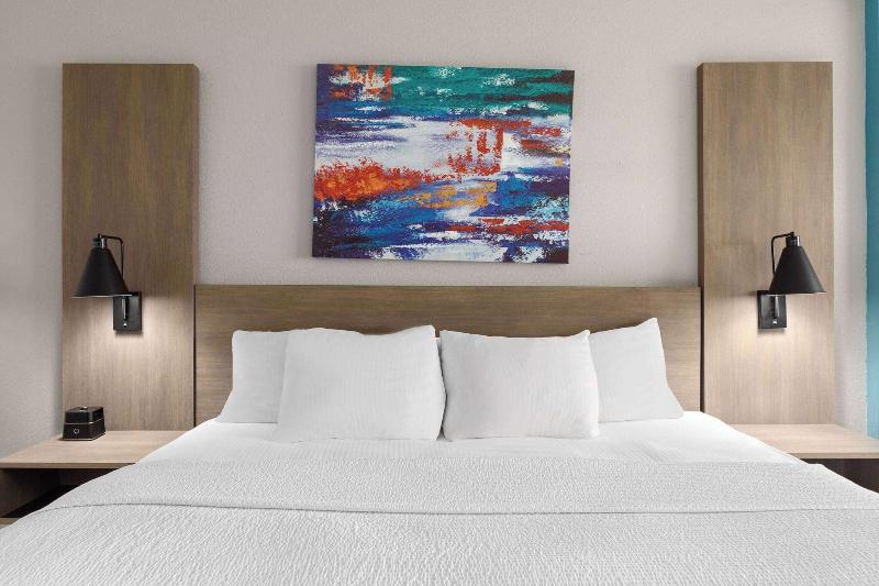 MainStay Suites Decatur River City - photo 53