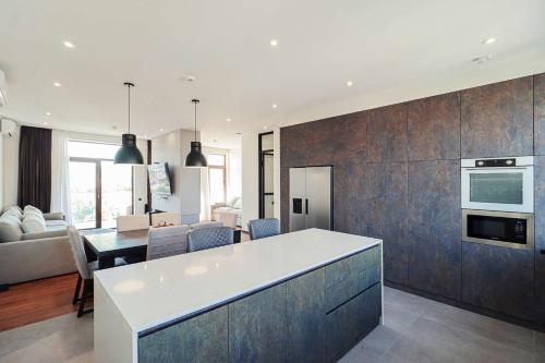 Stylish 3BR Duplex in Avlabari By Wehost