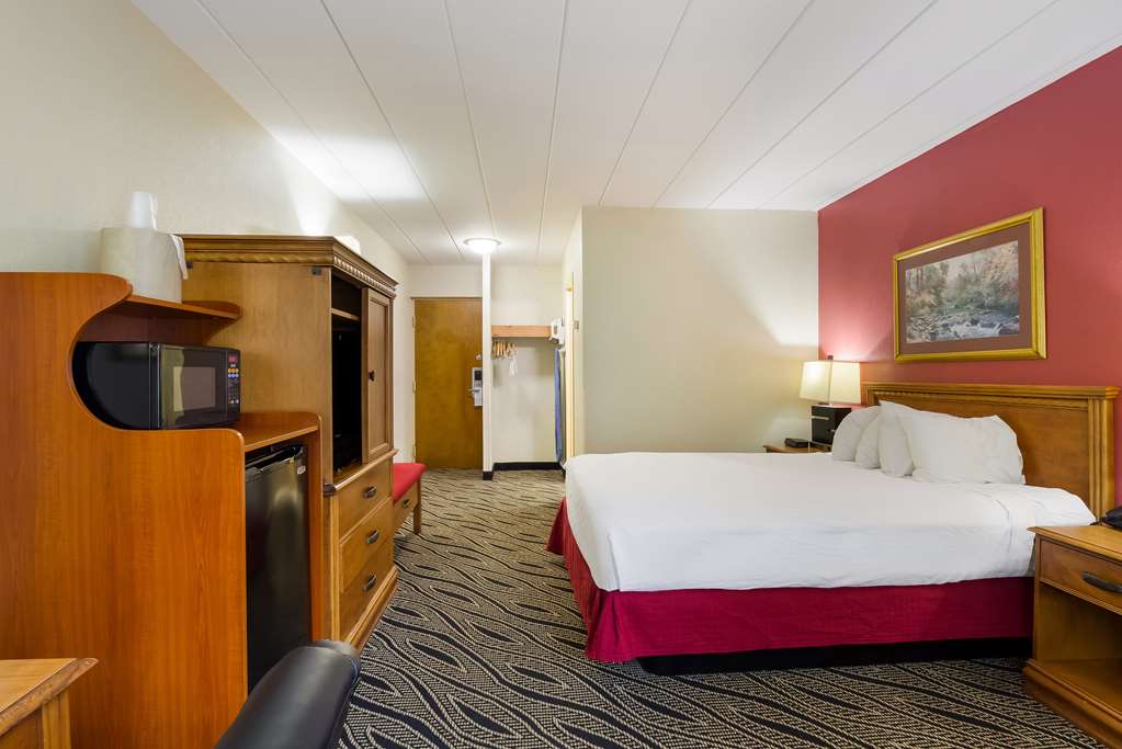 Best Western Braddock Inn - photo 10
