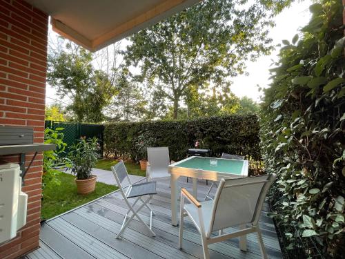 Manoir by Yum in Toulouse, France