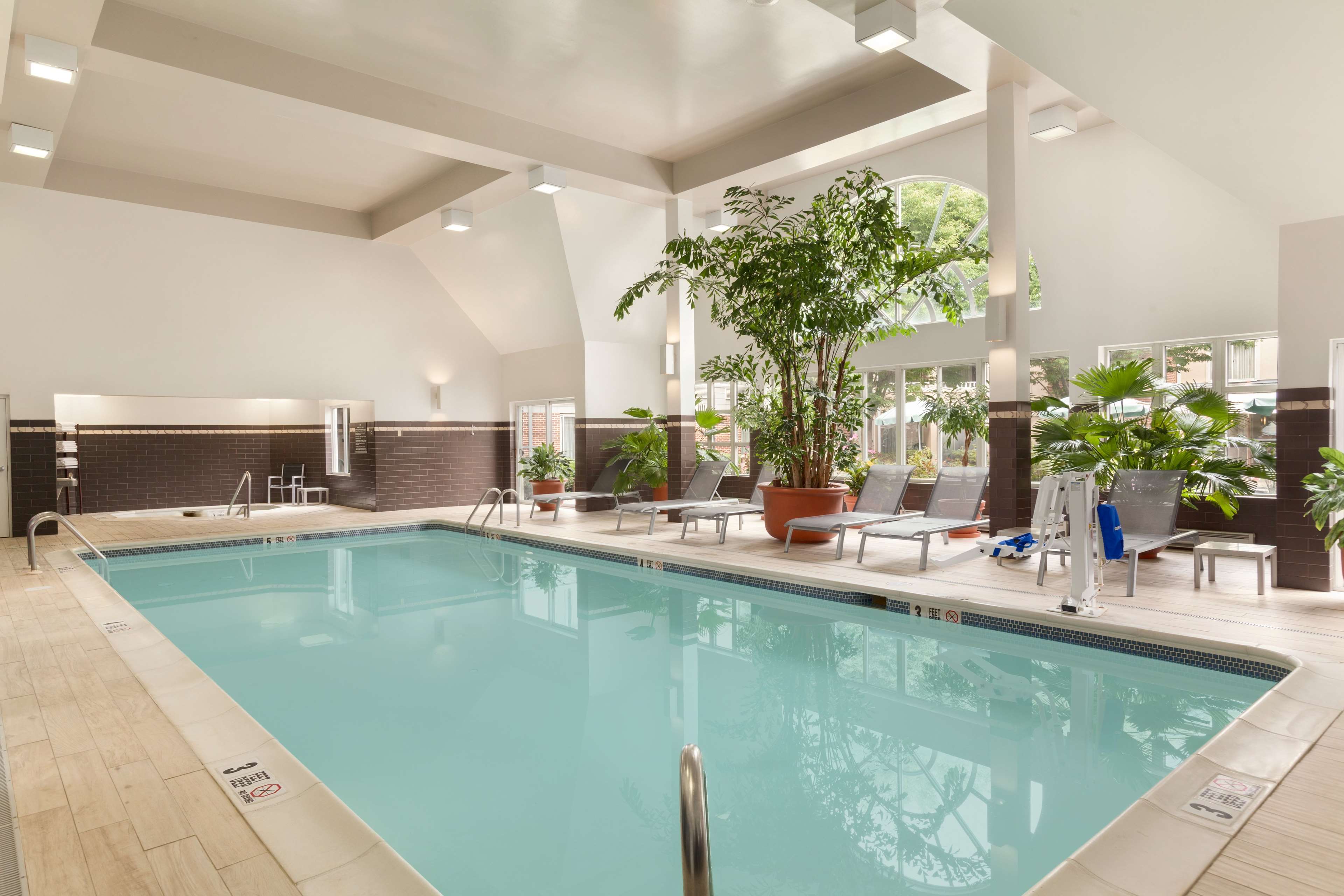 Hilton Garden Inn Lancaster - photo 9