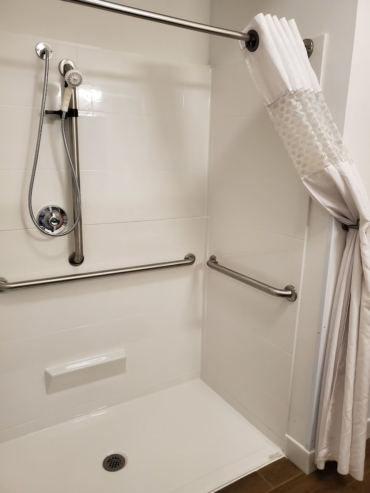 Hampton Inn Stow - photo 23