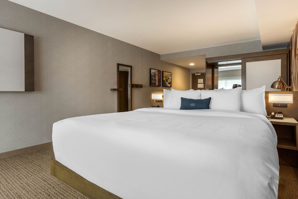 Cambria Hotel West Orange - photo 9