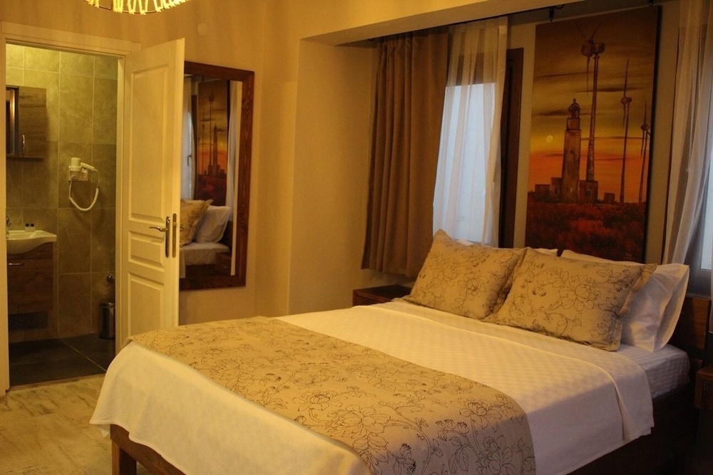 Tenedion Hotel — Bozcaada — photo 3