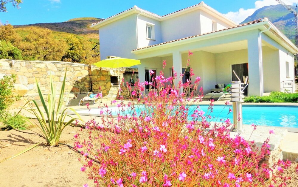 Villa With in Farinole With Wonderful Mountain View Priva — 4-Star Luxury Hotel in Oletta, France