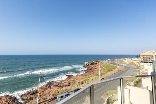 Santorini 202A — 4-Star Luxury Hotel in Margate, South Africa