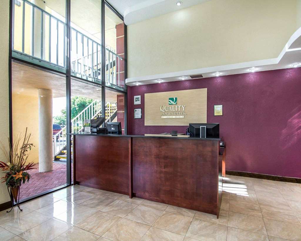 Quality Inn & Suites at Tropicana Field - photo 6