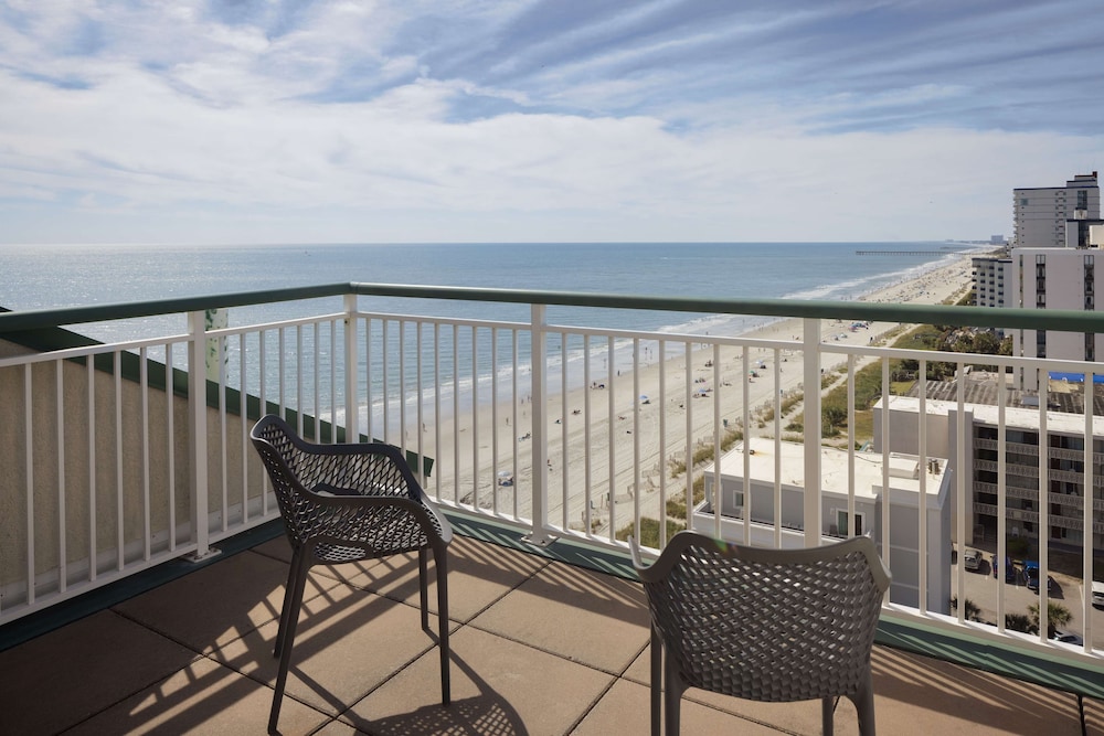 Hampton Inn & Suites Myrtle Beach Oceanfront - photo 31