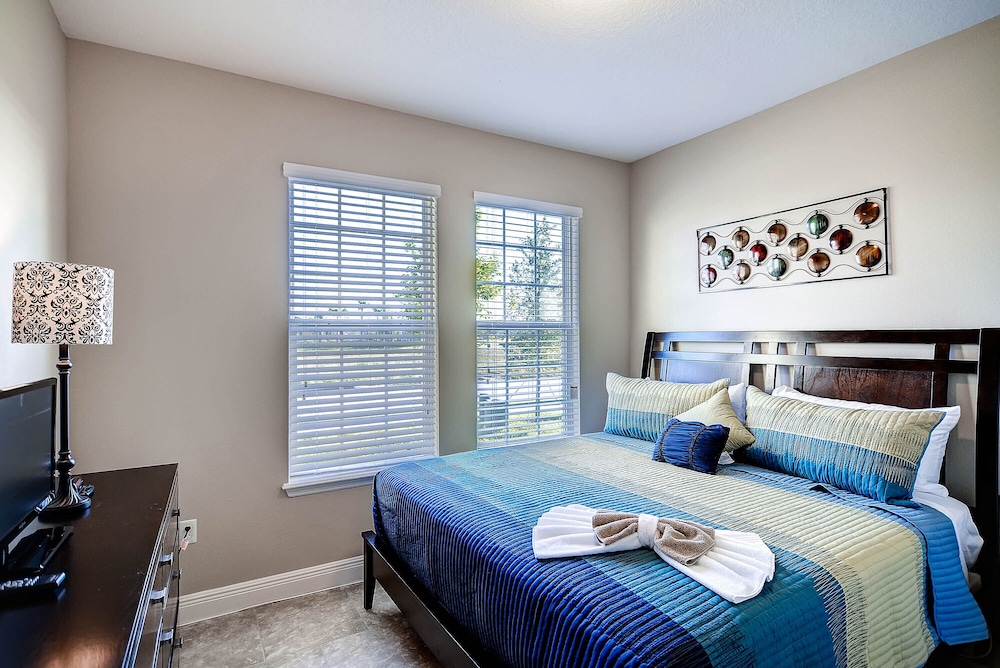 4329ac Solterra Gated Resort 5 Bedroom Home by RedAwning - photo 2
