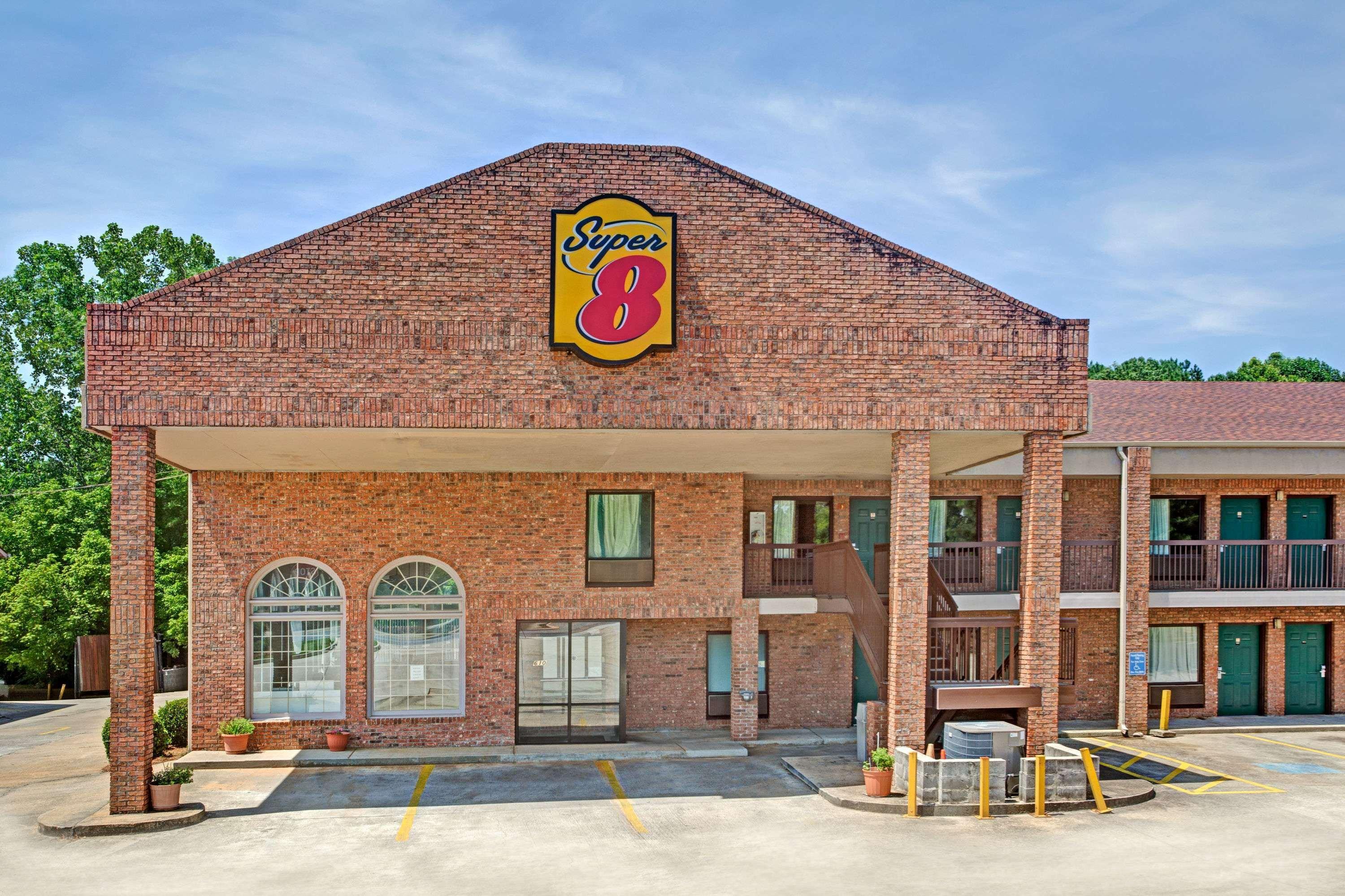 Super 8 by Wyndham Marietta West Atl Area in Marietta, United States