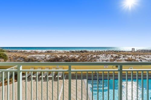 Beach Front Radiant Robins Nest 112 Free Activities Included — Fort Walton Beach