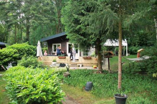 Vakantie Bos Huisje Meibloempje — Lanaken