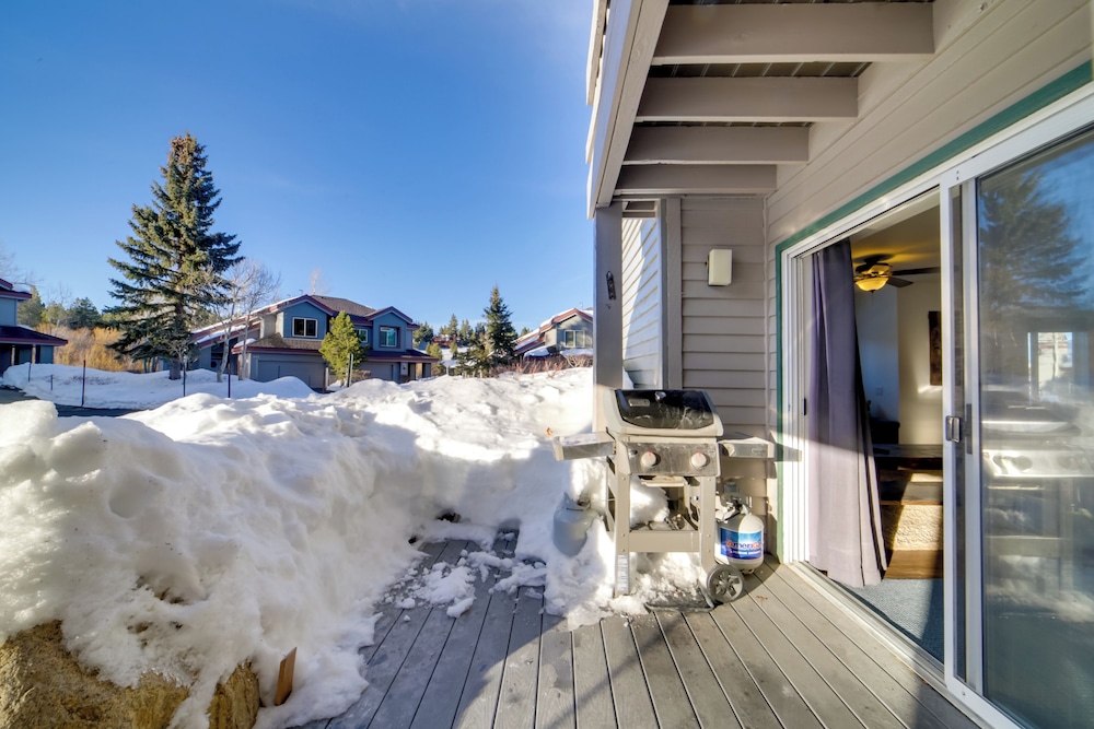 Snowcreek Resort Condo with Deck at Mammoth Mountain - photo 22