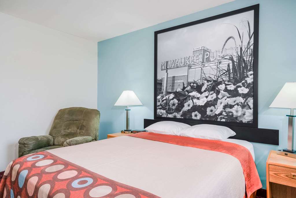 Super 8 by Wyndham Tomah Wisconsin - photo 9