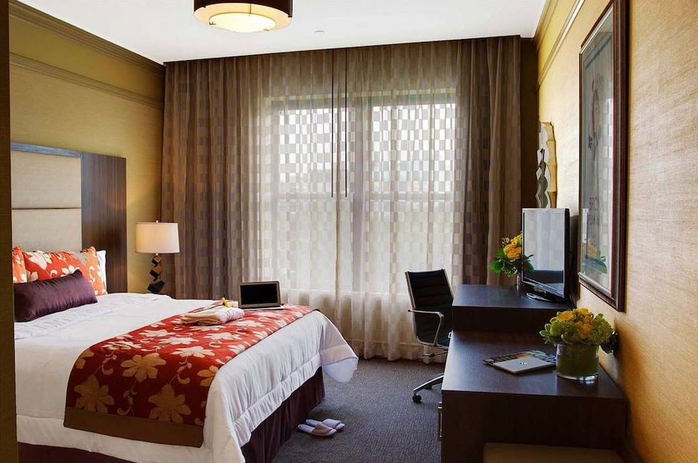 Opera House Hotel - photo 6
